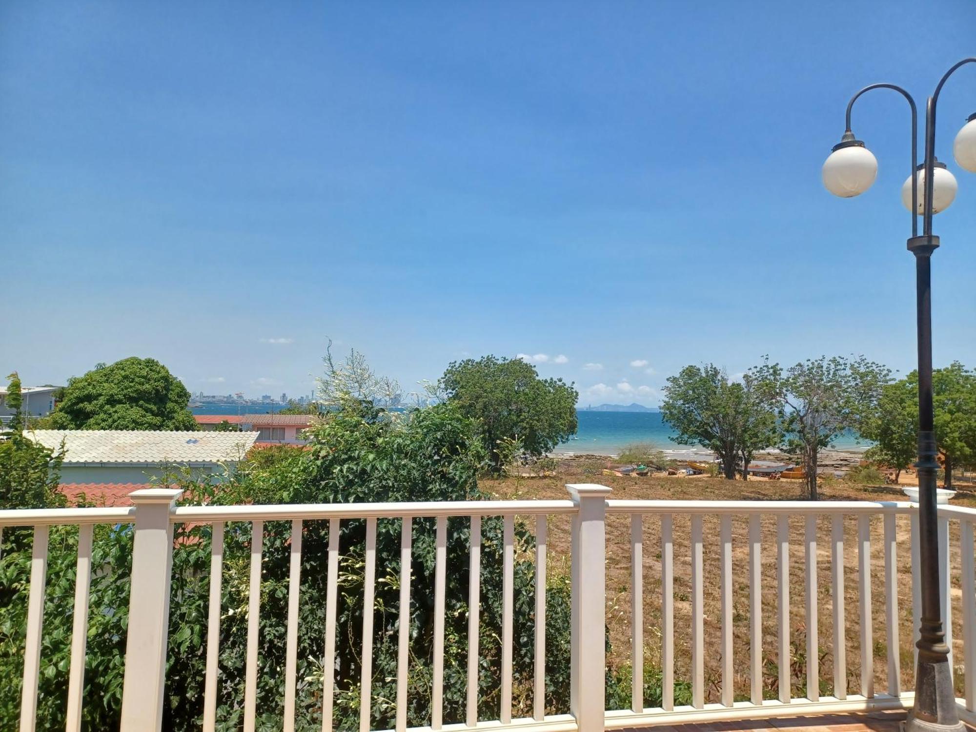Отель Koh Larn Riviera Экстерьер фото